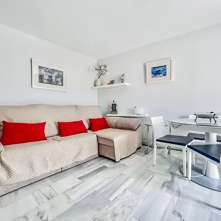 One Bedroom Modern In Διαμέρισμα *